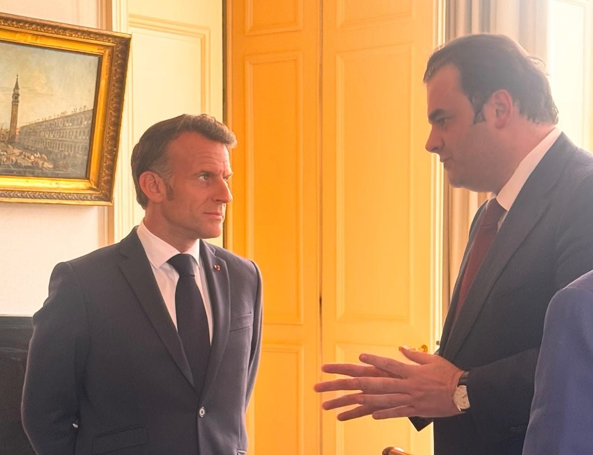 Τετ-α-τετ Μακρόν με Πιερρακάκη: Στο επίκεντρο η οικονομία και οι ελληνογαλλικές σχέσεις