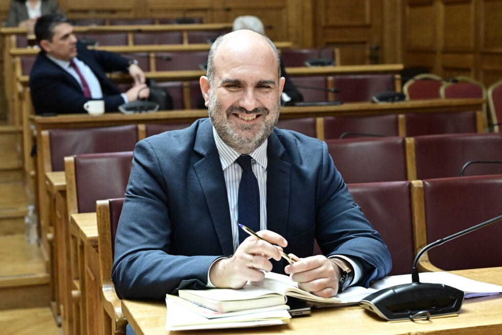 Ανασχηματισμός: Κώτσηρας στο Μεταφορών, Μαρκόπουλος στο ΥΠΟΙΚ, Σούκουλη στο ΥΠΕΝ και Χατζηβασιλείου στο ΥΠΕΞ