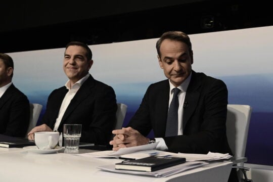 Δημοσκόπηση RealPolls: Σε μονοψήφια νούμερα η διαφορά της Ν.Δ. από την ΕΛΑΣ – Πάνω από 20% το κόμμα Τσίπρα στην εκτίμηση ψήφου
