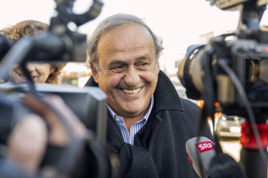 Ο θρύλος της Γαλλίας Μισέλ Πλατινί κατέθεσε μήνυση κατά του προέδρου της FIFA