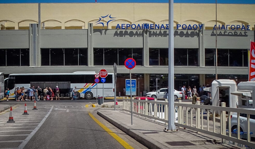 Έκτακτη προσγείωση αεροσκάφους στη Ρόδο – Υπήρξε ένδειξη μηχανικής βλάβης