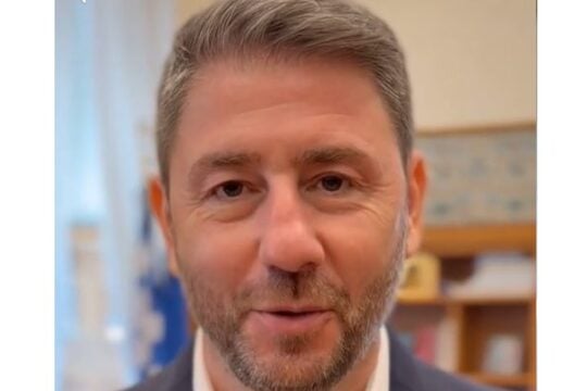 Ο Νίκος Ανδρουλάκης στο TikTok: «Με τους δανειολήπτες ή με τα funds; Εμείς έχουμε επιλέξει πλευρά» [βίντεο]