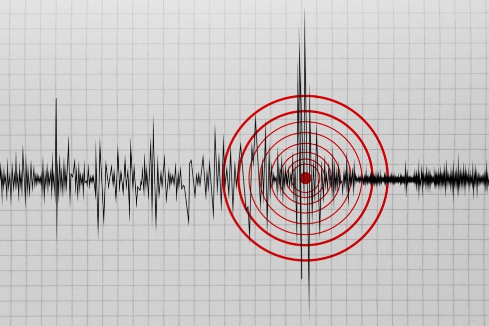 Τριπλή σεισμική δόνηση στην Εύβοια, 5,2 Ρίχτερ η ισχυρότερη – Ταρακουνήθηκε και η Αττική