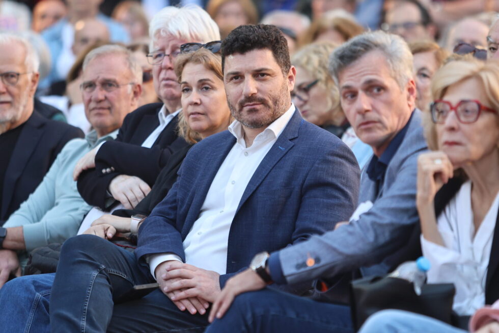 Απάντηση Τεμπονέρα στις επικρίσεις για το Ισραήλ: «Aπομονώθηκε μια κακή διατύπωση – Τέτοια σχόλια έκαναν μόνο φασιστοειδή»