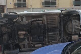 Τροχαίο με ανατροπή αυτοκινήτου στην πλατεία Κολιάτσου: Διεκόπη η κυκλοφορία [βίντεο]
