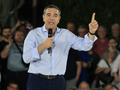 Συστημένο γράμμα Τσίπρα σε Μητσοτάκη: «Ντέρμπι και όχι περίπατος οι εκλογές»