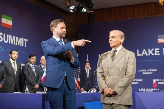 Βανς για τις συνομιλίες με Ιράν στην Ελβετία: «Ιστορική συνάντηση, ο πρόεδρος Τραμπ ζήτησε να γυρίσουμε σελίδα»