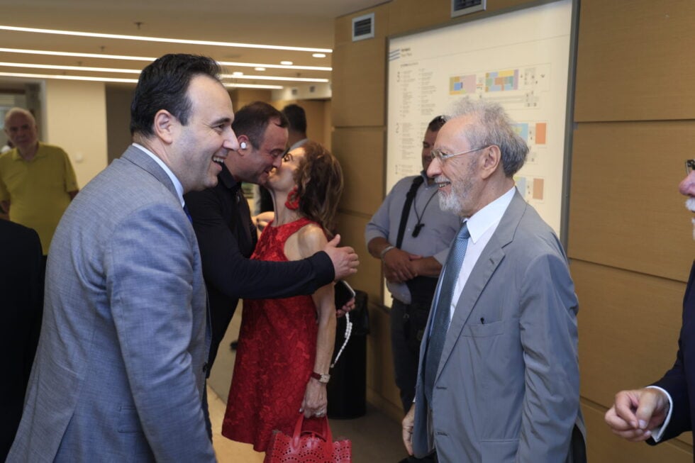 Μιχάλης Σάλλας: Η παρουσίαση του βιβλίου του για την ελληνική οικονομία – Παρόντες Παυλόπουλος, Σαμαράς, Καραμανλής, Βενιζέλος [εικόνες]