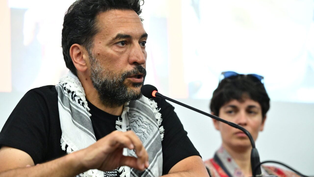 Ανατριχιαστική περιγραφή Έλληνα ακτιβιστή στο Al Jazeera: «52 ώρες σε ένα ισραηλινό πλοίο – φυλακή»