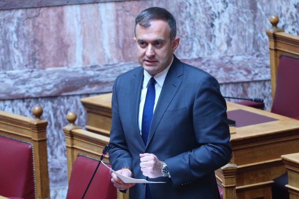 Ανασχηματισμός: Κώτσηρας στο Μεταφορών, Μαρκόπουλος στο ΥΠΟΙΚ, Σούκουλη στο ΥΠΕΝ και Χατζηβασιλείου στο ΥΠΕΞ