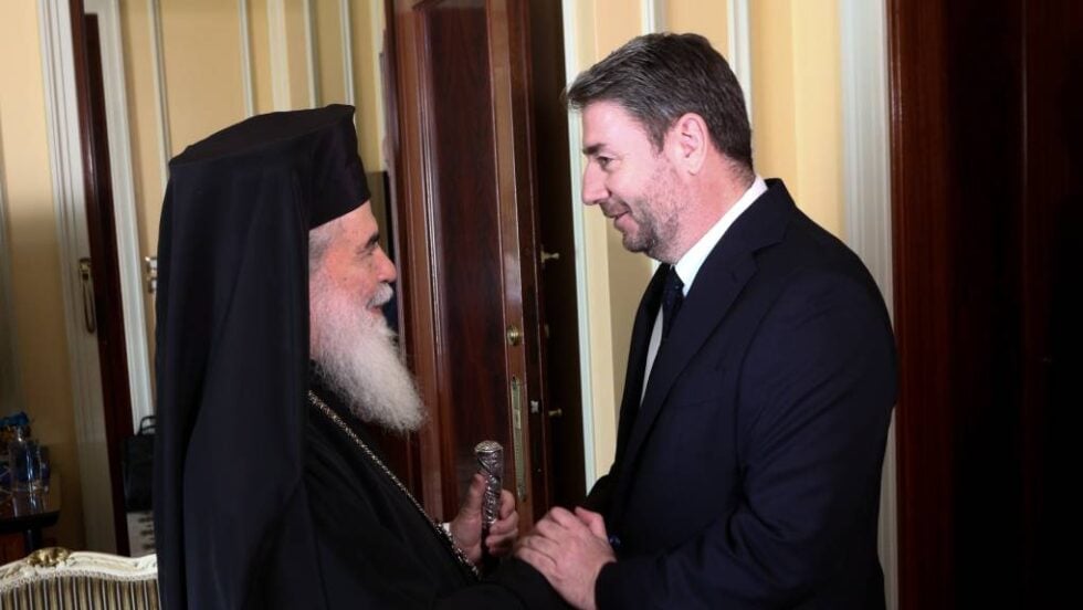Ανδρουλάκης σε Πατριάρχη Ιεροσολύμων: «Είμαστε στο πλευρό σας για την υπεράσπιση του νομικού καθεστώτος των Αγίων Τόπων»