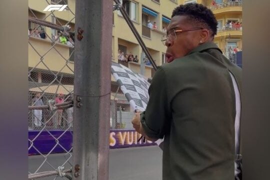 Ο Γιάννης Αντετοκούνμπο στο grand prix του Μονακό / instagram