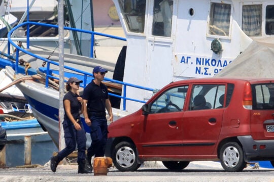 Απίστευτη κομπίνα στη Νάξο: Παρίσταναν τους λογιστές και έταζαν λιγότερους φόρους – Ζητούσαν κοσμήματα για τις «υπηρεσίες»