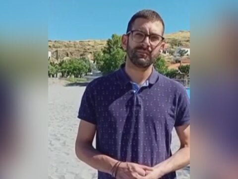 O δήμαρχος του Άγιου Ευστράτιου μιλάει για την μάχη με τον καρκίνο / MEGA / Glomex