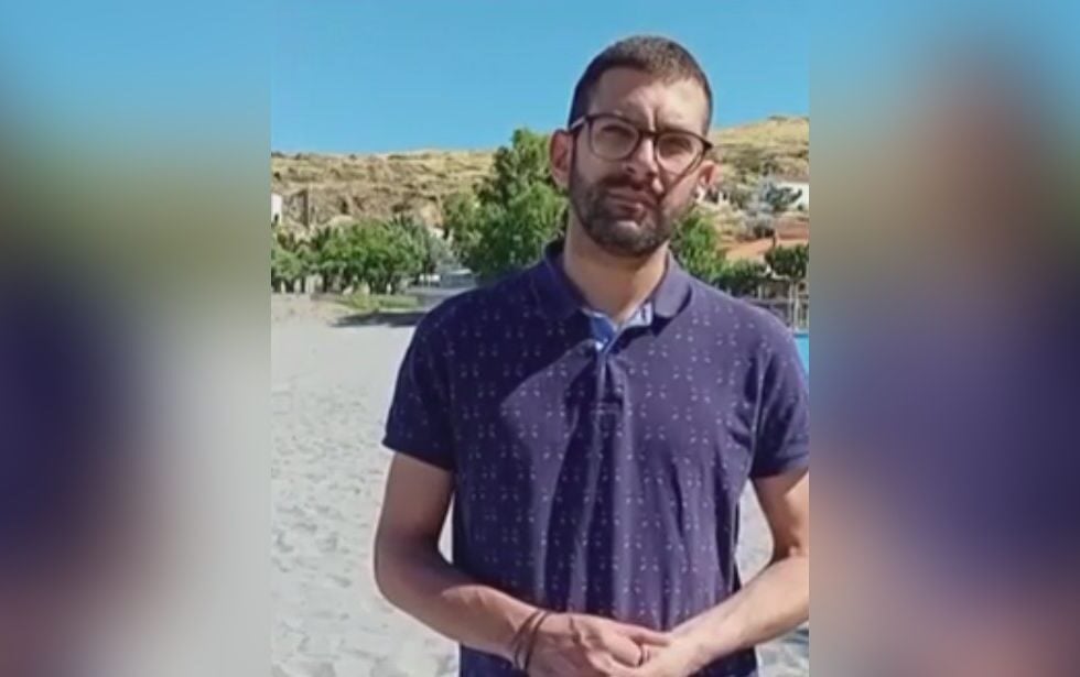O δήμαρχος του Άγιου Ευστράτιου μιλάει για την μάχη με τον καρκίνο / MEGA / Glomex