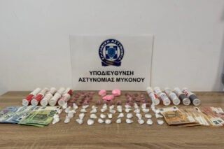 Μύκονος: Συνελήφθη 35χρονος με ροζ κοκαΐνη – Κατηγορείται ότι διοχέτευε ναρκωτικά στο νησί