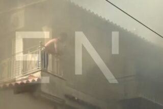 Εγκλωβισμένος άνδρας από τη φωτιά σε διαμέρισμα στον Κορυδαλλό / Glomex / OPEN