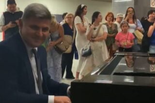 Φαραντούρης