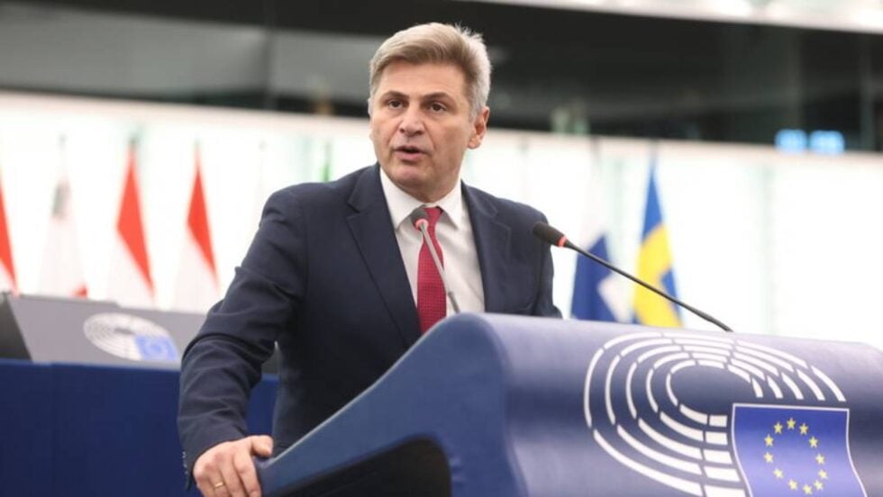 Φαραντούρης για νέο κανονισμό Ε.Ε. για τα μεταλλαγμένα: «Δεν θα ξέρουμε τι τρώμε»