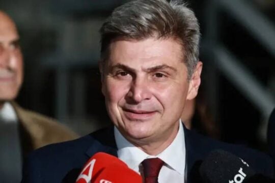 Επιστολή Φαραντούρη στο Κογκρέσο για την πώληση κινητήρων μαχητικών αεροσκαφών προς την Τουρκία