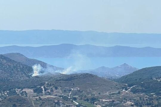 Φωτιά στην Πλάκα Κερατέας / Facebook