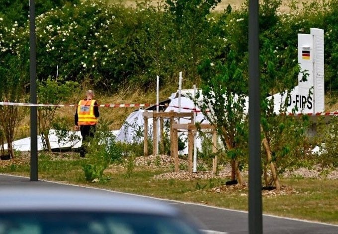 Γαλλία: 11 άνθρωποι σκοτώθηκαν σε συντριβή αεροσκάφους στο βορειοανατολικό τμήμα της χώρας [βίντεο]