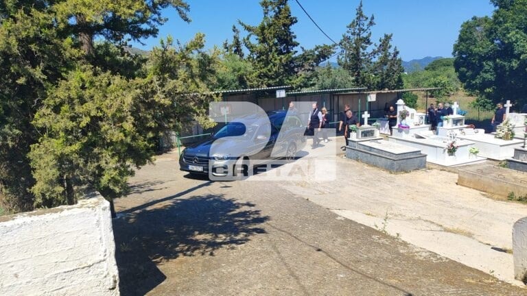 Χανιά: Θρήνος στην κηδεία της Σταυρούλας Λεβεντάκη – Οι συγγενείς ζητούν παραδειγματική τιμωρία του δράστη [εικόνες]