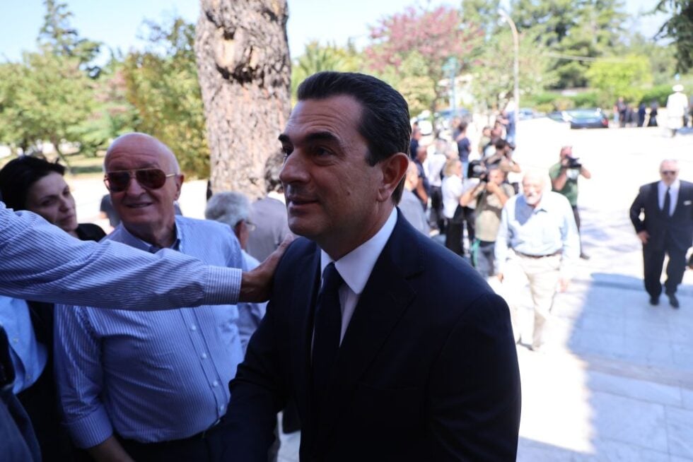 Το τελευταίο αντίο στον Γιώργο Σουφλιά: Παρόντες Μητσοτάκης, Καραμανλής και Παυλόπουλος [εικόνες]