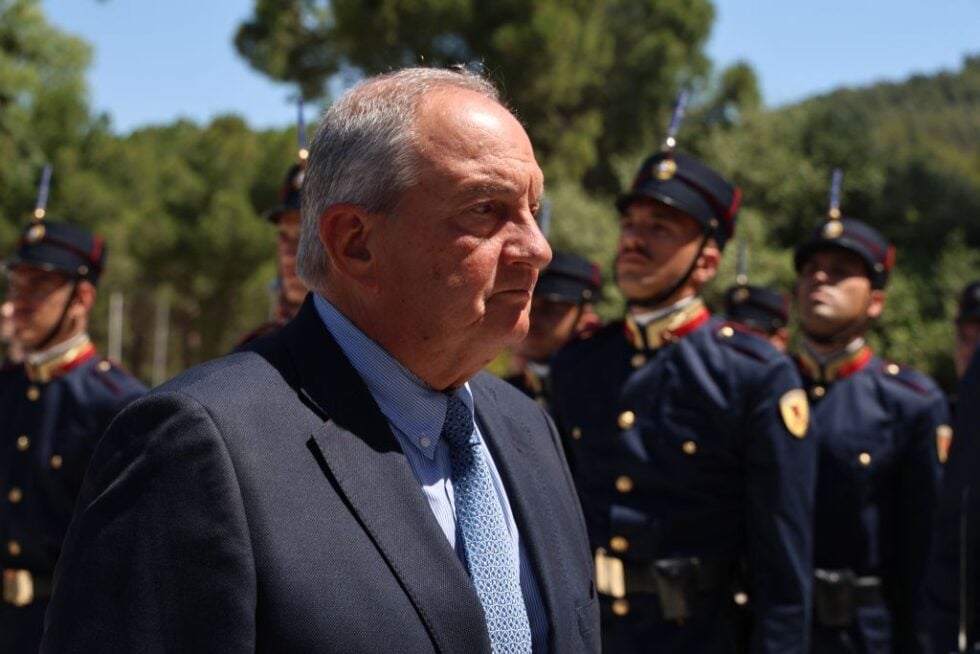 Το τελευταίο αντίο στον Γιώργο Σουφλιά: Παρόντες Μητσοτάκης, Καραμανλής και Παυλόπουλος [εικόνες]