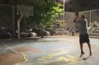 Ο Κικίλιας «ξελαμπικάρει» μόνο με μπάσκετ μέσα στη νύχτα [βίντεο]