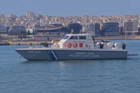 Πτώση οχήματος στο λιμάνι του Πειραιά: Άνδρας ανασύρθηκε χωρίς τις αισθήσεις του