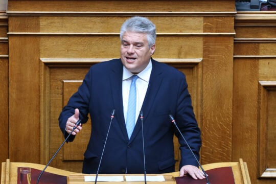 Νέα διαφοροποίηση γαλάζιου βουλευτή: Ζήτημα αντισυνταγματικότητας βλέπει ο Χρυσομάλλης για διάταξη του Κώδικα Τοπικής Αυτοδιοίκησης