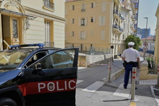 Έκρηξη στο Μονακό: Έρευνα για «απόπειρα ανθρωποκτονίας» – Εκτός κινδύνου ο Ουκρανός ολιγάρχης