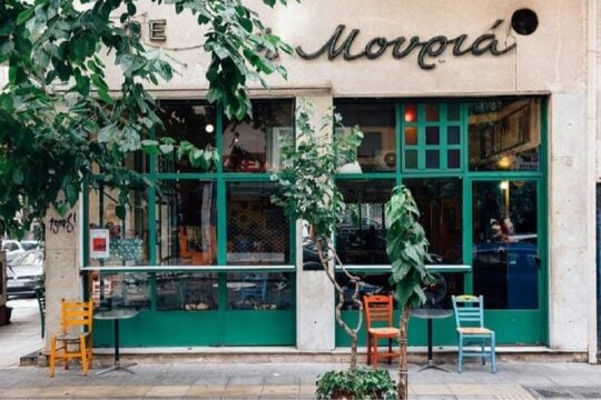Η Μουριά: Ένα καφενείο 111 ετών που πρέπει να συνεχίσει να υπάρχει – Ψήφισμα για παρέμβαση στο υπουργείο Πολιτισμού