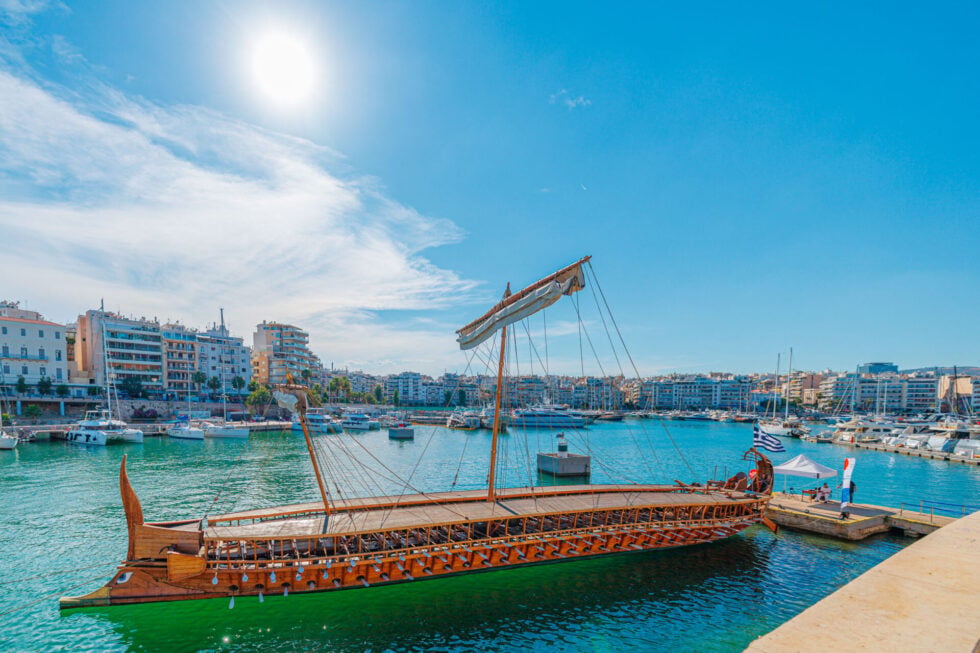 Στον Πειραιά η ιστορική τριήρης «Ολυμπιάς», πλοίο-σύμβολο του Πολεμικού Ναυτικού [εικόνες]