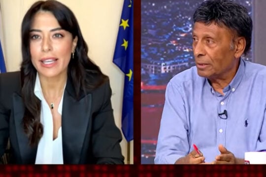 «Ροντέο» on air ανάμεσα σε Παϊτέρη και Λατινοπούλου: «Αν τη δείτε καλά θα δείτε ότι έχει γύφτικη ομορφιά» [βίντεο]