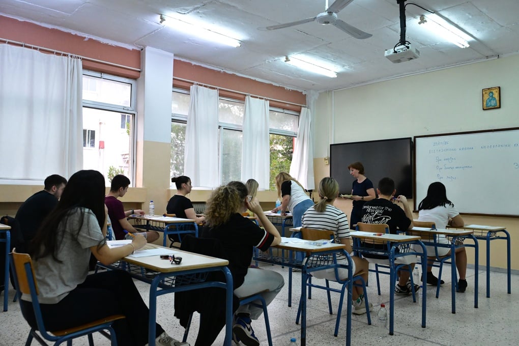 Πανελλαδικές τέλος για τα ΓΕΛ, με απαιτητικά θέματα σε Ιστορ