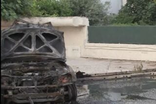 Μαρούσι: Eμπρηστική επίθεση σε τρία αυτοκίνητα της Περιφέρειας Αττικής