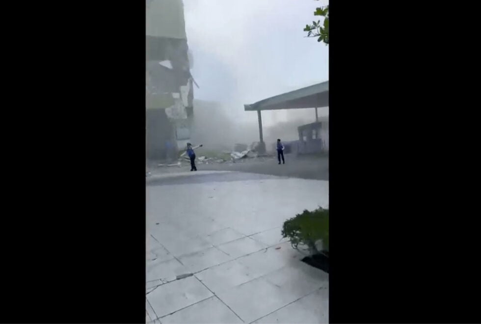 Ισχυρός σεισμός 7,8 βαθμών στις Φιλιππίνες: Τουλάχιστον 8 νεκροί, κατέρρευσαν κτίρια [βίντεο]
