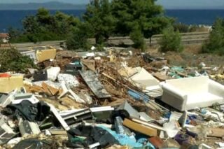 Βραδυφλεγείς βόμβες οι αυτοσχέδιες χωματερές στην Κεντρική Μακεδονία