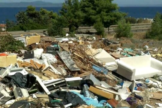 Βραδυφλεγείς βόμβες οι αυτοσχέδιες χωματερές στην Κεντρική Μακεδονία