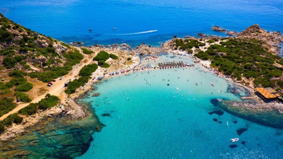 Αντιδράσεις για την απαγόρευση ομπρελών σε παραλία της Ιταλίας – «Στα επείγοντα για εγκαύματα, τι υπέροχο!»