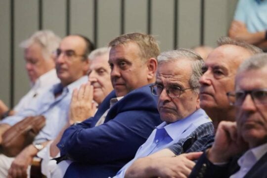 Η ηχηρή παρουσία Σαμαρά στην εκδήλωση της Γκελεστάθη – Πιο κοντά στο νέο κόμμα