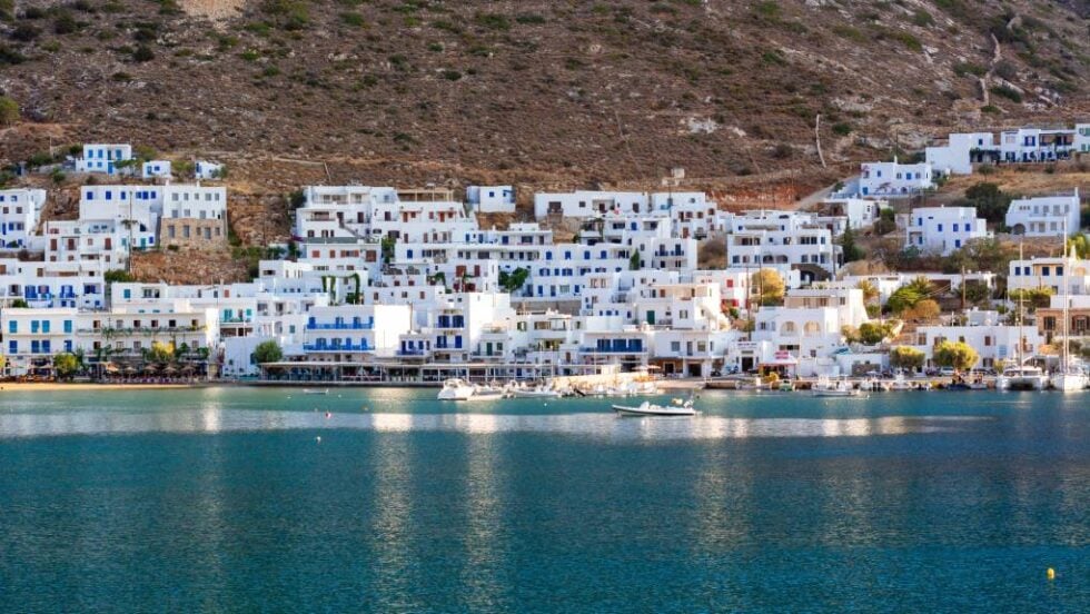 Σίφνος: Πρωτοβουλία του δήμου για προσέλκυση γιατρών – Δίνει σπίτι, επίδομα και εισιτήρια
