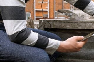 Βρετανία: Ο Στάρμερ απαγορεύει τα social media στους κάτω των 16 – «Ξεκάθαρα η σωστή επιλογή»