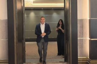 Αλέξης Τσίπρας: Η άφιξη στην πρώτη συνεδρίαση των Τομεαρχών της ΕΛ.Α.Σ. [βίντεο]