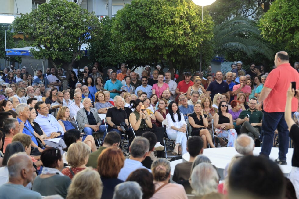 Τσίπρας: «Αν σε λίγες ώρες γίναμε αξιωματική αντιπολίτευση, σε λίγους μήνες θα γίνουμε και κυβέρνηση» [Live]