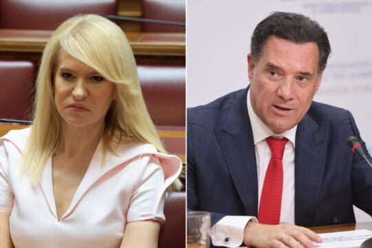 Τζάκρη: «Δεν ρωτήθηκα για τη συνέντευξη Άδωνι σε Κασσελάκη» – «Ξεχνάνε γρήγορα στο ΠΑΣΟΚ» απαντά ο Γεωργιάδης