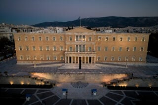 Δημοσκόπηση ALCO: Σε μονοψήφιο ποσοστό η διαφορά ΝΔ με ΕΛΑΣ – 23,3% έναντι 14,2%