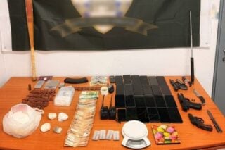 Εξαρθρώθηκε σπείρα που διακινούσε κοκαΐνη στην Αττική με κέρδη πάνω από 900.000 ευρών σε λίγους μήνες [εικόνες – βίντεο]
